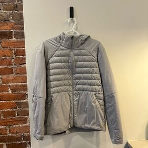 Lululemon Men’s Gray Puffer Jacket with Hood (size M)